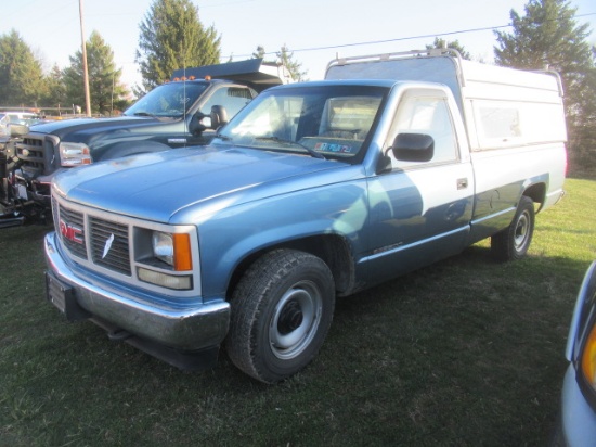 1988 GMC Model Sierra 2500 Pickup Truck, VIN# 1GTFC24K5JE535564, powered by