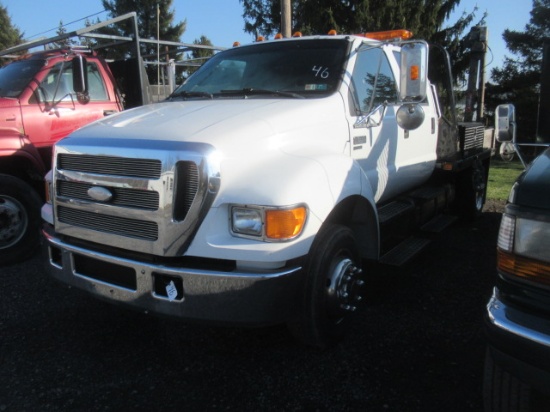 2006 FORD Model F-650XLT Super Duty Pro Loader Single Axle Crew Cab Flatbed