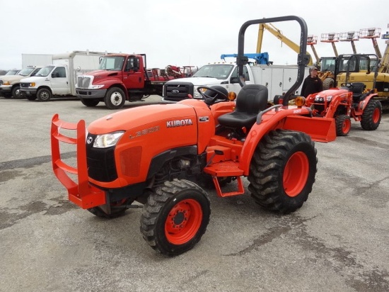 2015 KUBOTA Model L3200, 4x4 Utility Tractor, s/n 61676, powered by Kubota