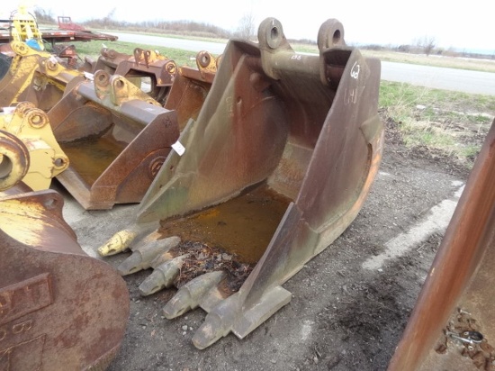 42" Digging Bucket (Missing Teeth)