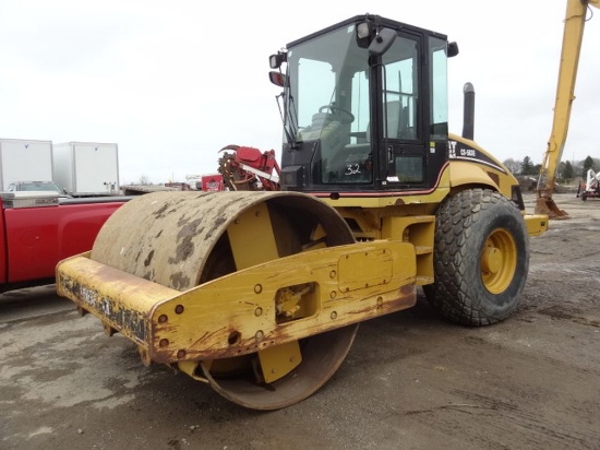 2006 CATERPILLAR Model CS563E Vibratory Compactor, s/n CNG01605, powered by