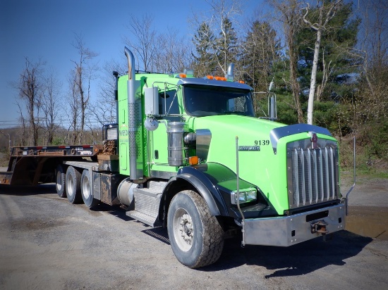 Unit #9139 2015 KENWORTH Model T800 Tri-Axle Truck Tractor, VIN# 1XKDD40X0F