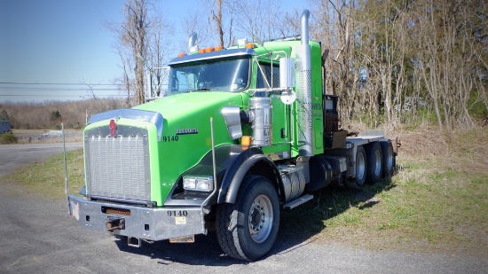 Unit #9140 2015 KENWORTH Model T800 Tri-Axle Truck Tractor, VIN# 1XKDD40X9F