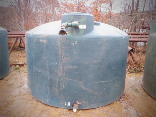 2,100 Gallon Poly Tank