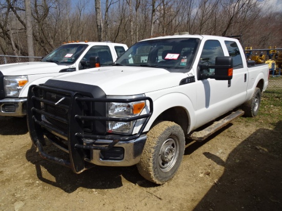 (P-116) 2012 FORD Model F-250XL Super Duty 4x4 Extended Cab Pickup Truck, V
