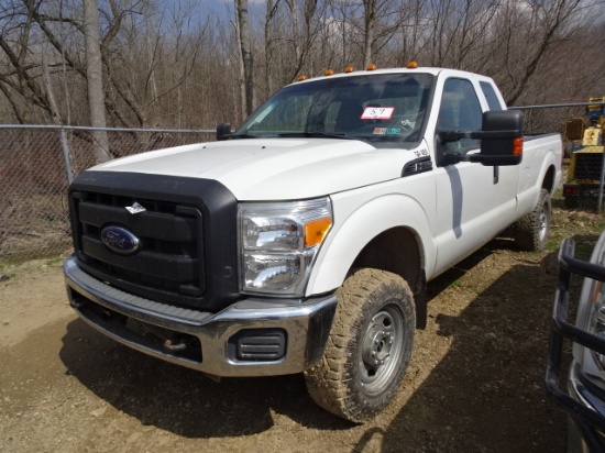(GP-451) 2012 FORD Model F-350XL Super Duty 4x4 Extended Cab Pickup Truck,