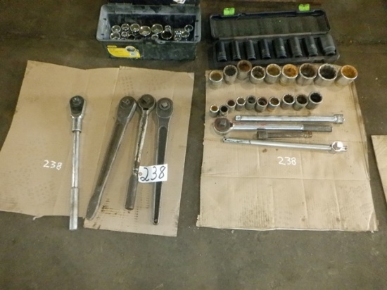 3/4" Ratchets, Breaker Bars, and Sockets
