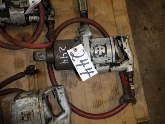 INGERSOLL RAND 1-1/2" Pneumatic Impact Wrench