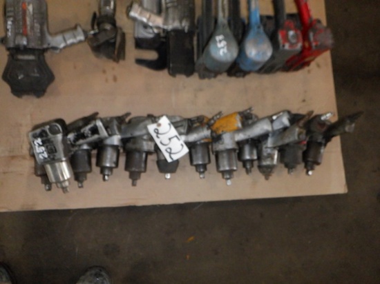 3/8" and 1/2" Pneumatic Impact Wrenches