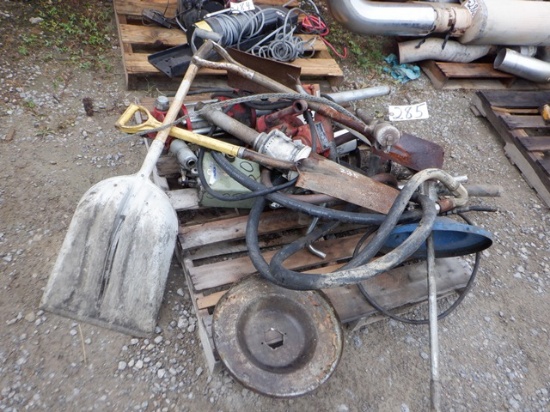 (2 Pallets) Lube and Fuel Pumps and Self Winding Reels