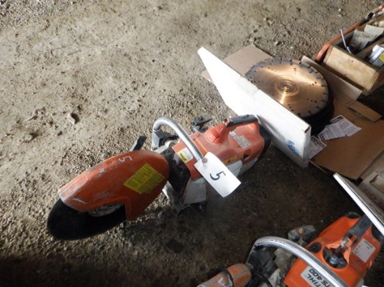 STIHL TS400 Gas Demo Saw and Blades (2 Diamond/28 Abrasive)