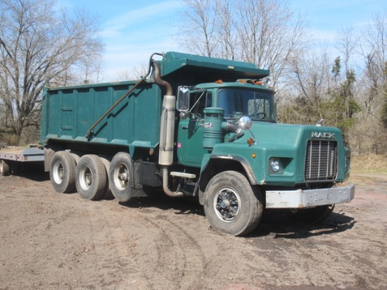 1991 MACK Model RB690S Tri-Axle Dump Truck, VIN# 1M2AM20C4MM001757, powered