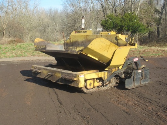 1996 MAULDIN Model 550E Crawler Power Box Paver, s/n 55-9609-134, powered b