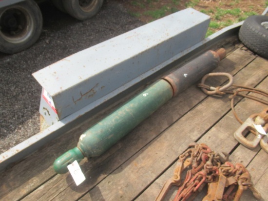 Oxygen/Acetylene Tanks