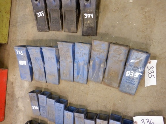 (8) UNUSED Bucket Teeth