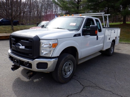 2015 FORD Model F-350 Super Duty 4x4 Extended Cab Utility Truck, VIN# 1FD8X