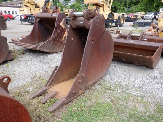 22" Digging Bucket (Cat 225)