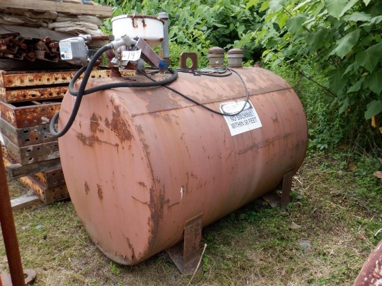 500 Gallon Fuel Tank, with 12 volt electric pump