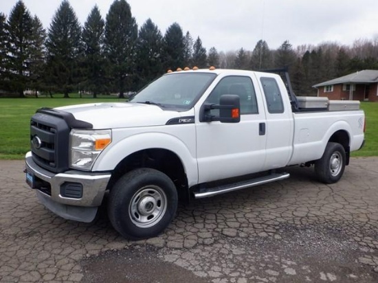 2012 FORD Model F-350 XL Super Duty 4x4 Extended Cab Pickup Truck, VIN# 1FT8X3B63CEB52721, powered