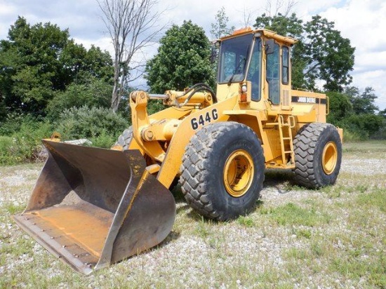 1997 JOHN DEERE Model 644G Rubber Tired Loader, s/n 559236, powered by John Deere diesel engine and