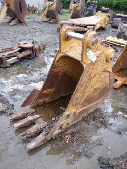 AIM 24" Digging Bucket, quick coupler (Cat 318)