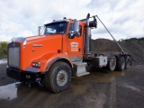 2006 KENWORTH Model T-800 Tri-Axle Roll-Off Truck, VIN# 1NKDXUEX76J149436, powered by Cat C-13