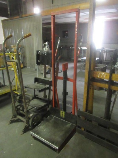 WESCO Material Hoist, manual jack