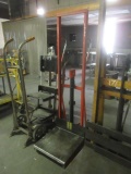 WESCO Material Hoist, manual jack