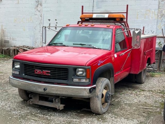 1997 GMC Model 3500SL, 4x4 Utility Truck, VIN# 1GDJK34F7VF001127, powered by 6.5L Turbo diesel