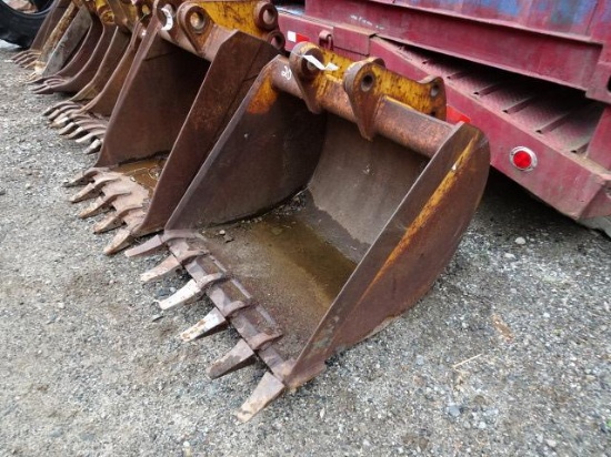 36" Digging Bucket (JD 410C)