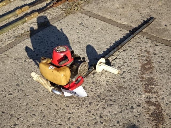 LITTLE WONDER Gas Powered Sickle Bar Trimmer