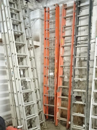 24' Fiberglass Extension Ladder (North Spring Street - Blairsville)