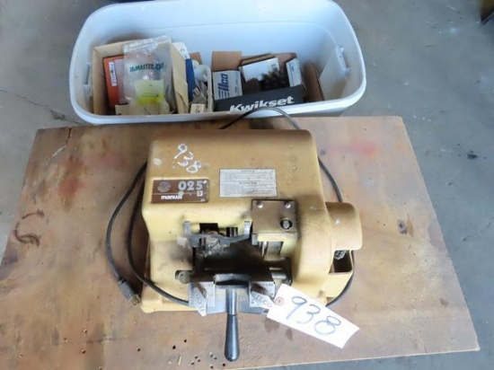 ILCO 025 Key Machine, with key blanks and stamps (McKeesport) (Caraco)