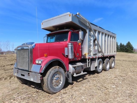 2007 FREIGHTLINER Model 120 Classic Tri-Axle Dump Truck, VIN# 1FVHALCK67DX24393, powered by Detroit