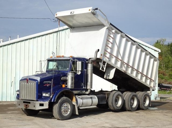 2006 KENWORTH Model T800 Tri-Axle Dump Truck, VIN# 1NKDLB0X56J133808, powered by Cat C-15, 475HP