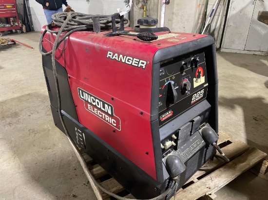 LINCOLN Ranger 225 Welder/Generator, s/n U1090504044, powered by Kohler gas engine, with leads. In