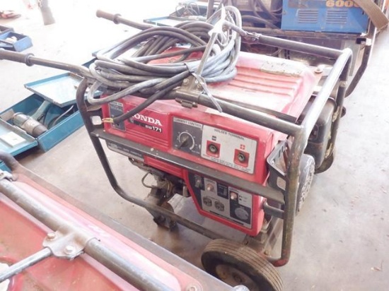 HONDA EW171 Gas Powered Welder Generator (No Leads - Running and Makes Power)