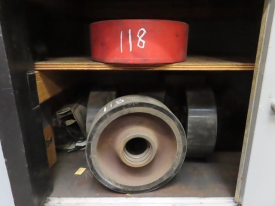 Asphalt Bogie Wheels (4410) and Roller Chain (Under Bench Cabinet)