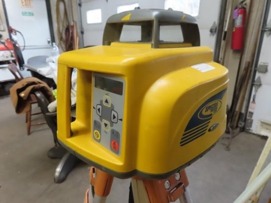 SPECTRA PRECISION GL522 Rotary Laser, Tripod, and Grade Pole