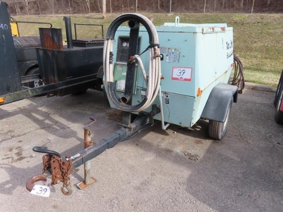 2001 SULLAIR Model 185DPQCA, 185CFM Portable Air Compressor, s/n 135425, powered by Cat diesel