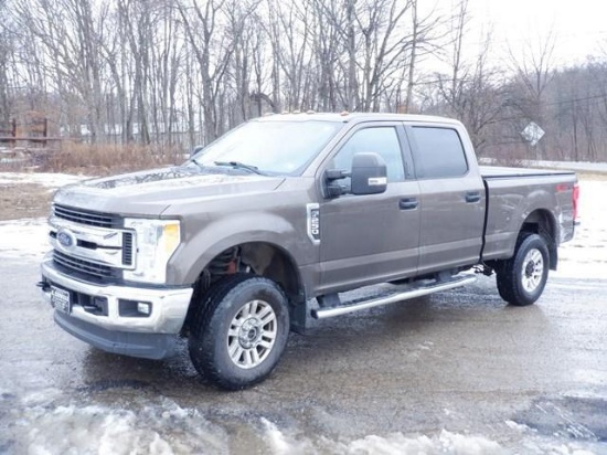 2017 FORD Model F-250XLT, 4x4 Crew Cab Pickup Truck, VIN# 1FT7W2B69HEB64243, powered by 6.2L gas