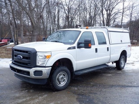 2015 FORD Model F-250XL Super Duty, 4x4 Crew Cab Pickup Truck, VIN# 1FT7W2B67FEA93654, powered by