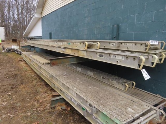 WERNER 2428 and 2420 Aluminum Pick Boards