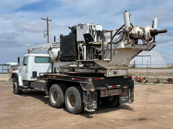 TEXOMA/TEREX Model 600-30 Production Digger, s/n 1006233, powered by Cummins 4 cylinder diesel