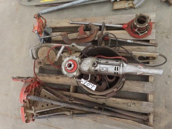 RIDGID Pipe Threading Tools, with 700 porta pony, and Accessories (CO)