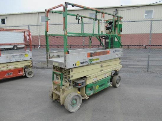 2006 JLG Model 2030ES Electric Scissors Lift, s/n 0200150125, powered by 24 volt DC battery,