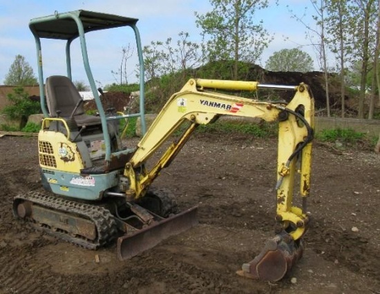 2004 YANMAR Model ViO15-2 Mini Excavator, s/n 26059B, powered by Yanmar diesel engine and hydraulic