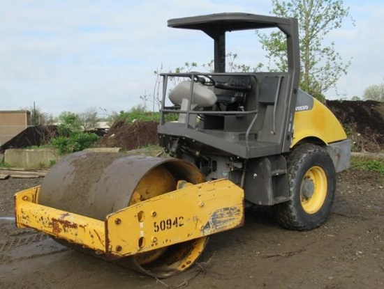 2008 VOLVO Model SD70D Vibratory Compactor, s/n 199505, powered by Cummins B4.5 diesel engine and