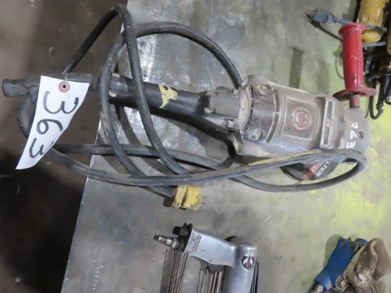 BLACK & DECKER 7" Angle Grinder