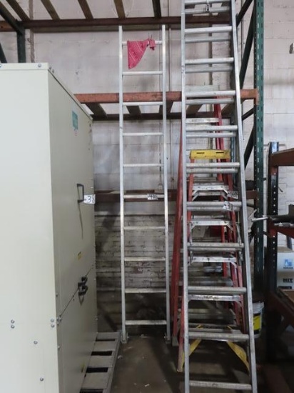 (3) Aluminum Ladder Sections
